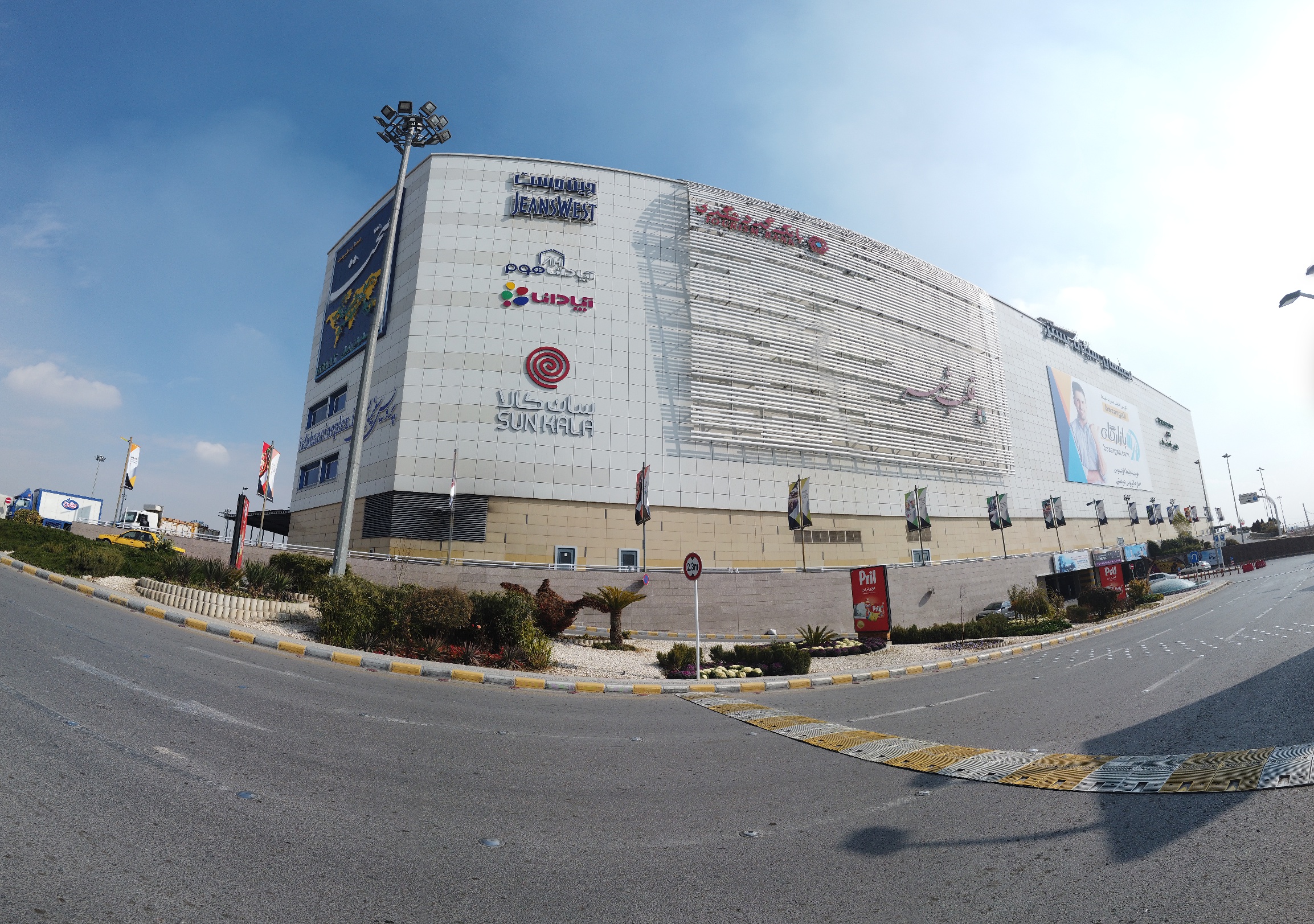 icc2 ( نمایی از اصفهان سیتی سنتر )  largest shopping mall in the world & isfahan shopping complex