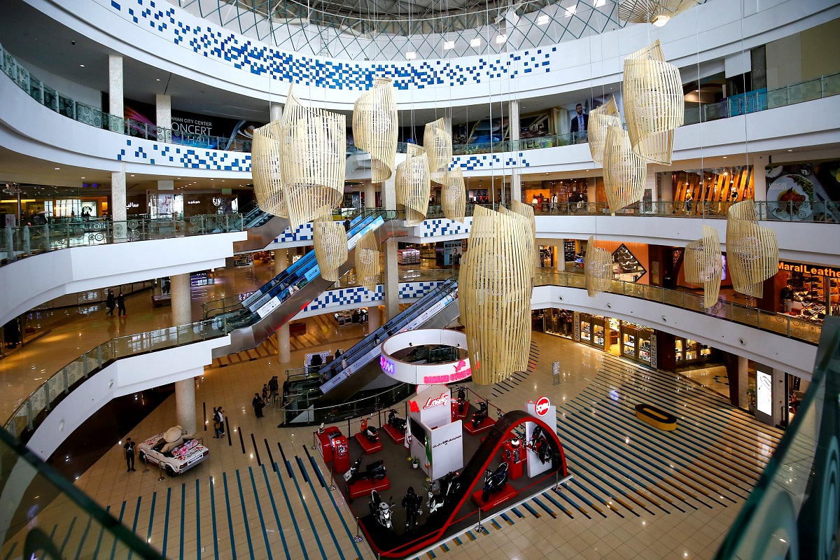 Atrium ( نمایی از آتریوم )  city center & isfahan shopping mall