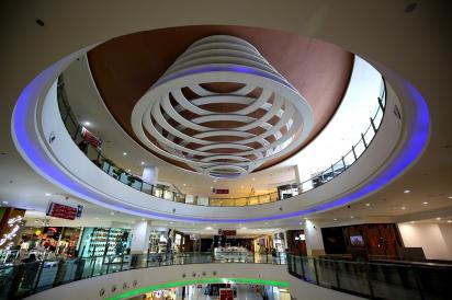 نمایی از داخل مجموعه at isfahan shopping mall, iran best shopping center