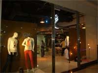 افتتاح فروشگاه Pull & Bear